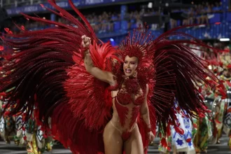 Virginia é citada por júri em justificativa que diminuiu nota da Grande Rio