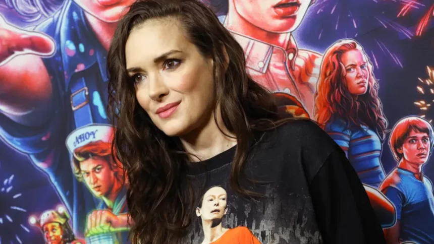 'Wandinha' terá Winona Ryder na sua 3ª temporada, que já está em produção