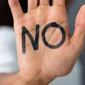 71% das mulheres dizem já ter sofrido assédio, aponta pesquisa em 10 capitais brasileiras