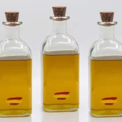 Anvisa manda recolher azeite, esmaltes, fitas dentais e suplementos; veja