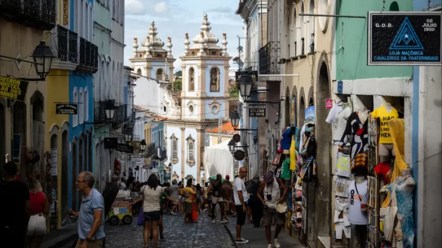 Brasil é o 7º país mais feliz do mundo, segundo pesquisa