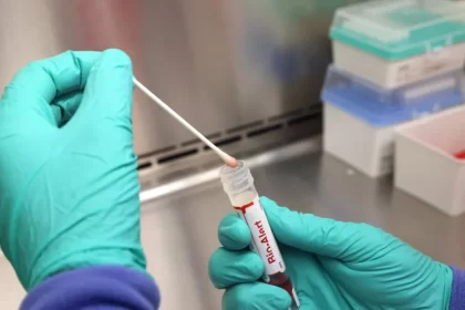 Casos de mpox mais que dobram em 20 dias, com 129 confirmações no Brasil