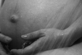 Documentário independente sobre parto humanizado estreia na TV Brasil