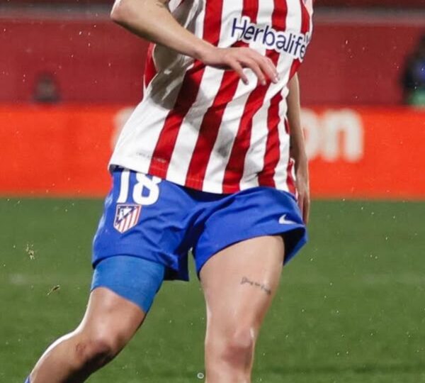 Futebol: Gio Garbelini é acusada de ofensa racista em jogo na Espanha