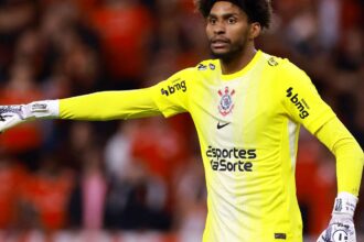 Goleiro Hugo Souza é convocado para a seleção após lesão de Alisson