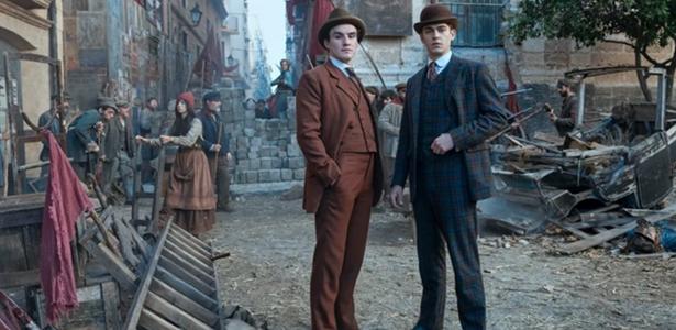 Hero Fiennes Tiffin e Donal Finn são Sherlock e Moriarty