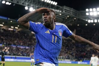 Itália vence e continua viva na luta por vaga para a Copa do Mundo