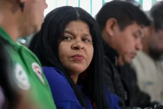 Ministra Sônia Guajajara é internada na UTI em São Paulo