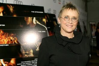 A atriz Mary Beth Hurt em 2006