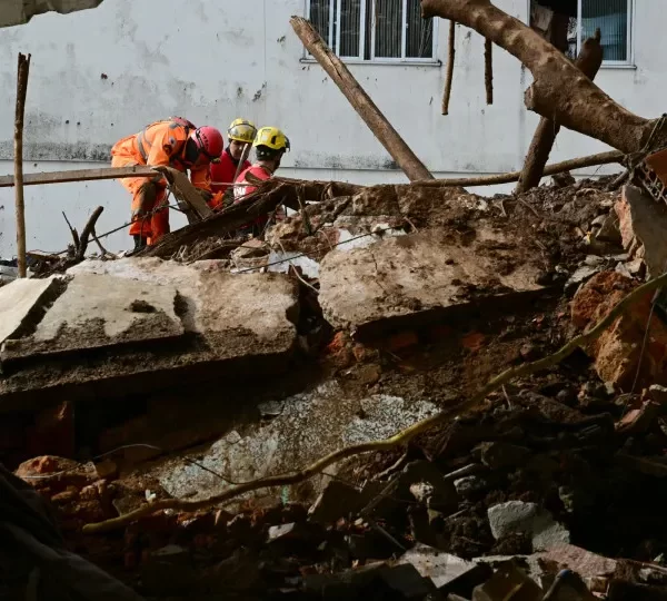 Porteirinha (MG) retira moradores de casa após risco de rompimento de barragem de captação de água