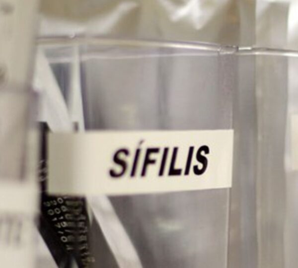 SUS passa a adotar antibiótico para prevenir sífilis e clamídia