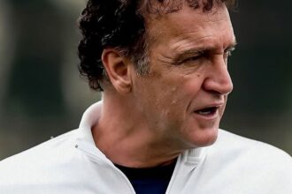 Santos anuncia Cuca como novo técnico, horas após demitir Vojvoda