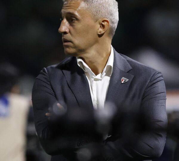 São Paulo anuncia demissão do técnico Hernán Crespo
