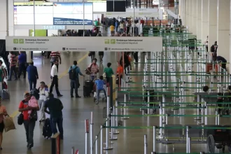 Suspeita de bomba causa cancelamento de voo no Aeroporto de Brasília; PF faz varredura