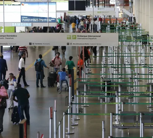 Suspeita de bomba causa cancelamento de voo no Aeroporto de Brasília; PF faz varredura