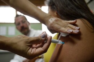 Vacinação contra HPV avança, mas mortes ainda preocupam