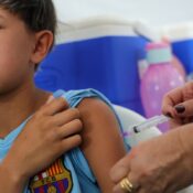 Vacinação de meninos contra o HPV chega a 74% no estado de São Paulo