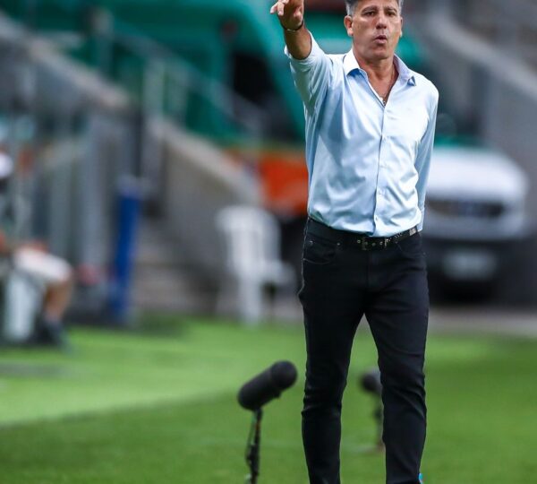 Vasco anuncia acerto com o técnico Renato Gaúcho