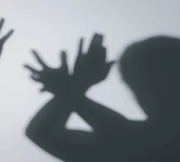 Violência recorrente contra mulheres expõe fragilidade da rede de proteção