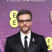 Wagner Moura no tapete vermelho do Bafta