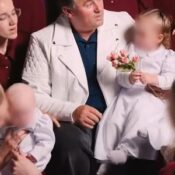 Cena do documentário "Confie em Mim: O Falso Profeta"