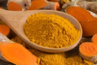 Anvisa atualiza limites de cúrcuma em suplementos alimentares