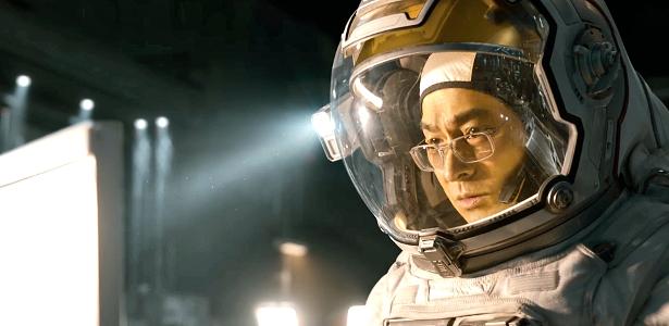 Li Xuejian é um dos homens em missão de salvar o planeta no blockbuster chinês