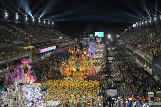 Desfiles de carnaval no Rio terão maior número de escolas de samba