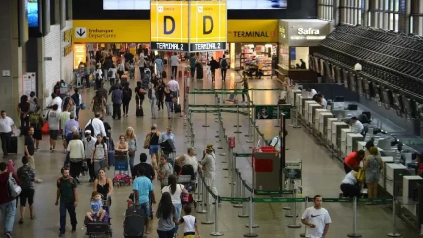 Família egípcia impedida de entrar no Brasil está confinada em aeroporto de Guarulhos há 16 dias