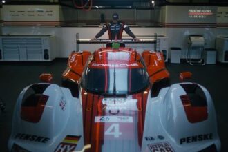 O piloto Felipe Nasr durante o 24 Horas de Le Mans em 2024