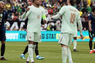 França assume liderança do ranking da Fifa; Brasil cai para 6ª posição