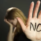 'Lei da misoginia' causa dúvidas nas redes; confira as explicações de especialistas