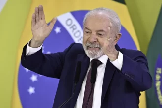 Lula sanciona lei do marco regulatório da vacina contra o câncer