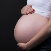 Lula sanciona lei que regulamenta a profissão de doula