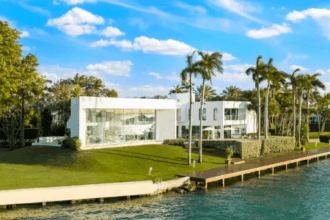 Casa de ?Scarface? é colocada à venda por R$ 1,2 bilhão e mira recorde imobiliário em Miami