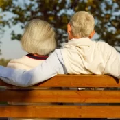 População no Brasil cresce em ritmo menor e está envelhecendo