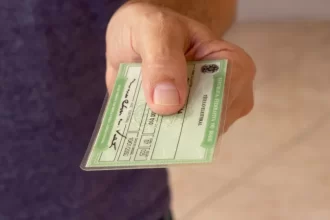 Prazo para tirar e regularizar título de eleitor vai até 6 de maio