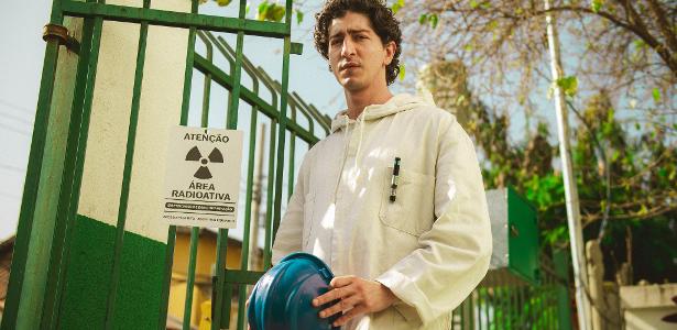 Johnny Massaro em cena de