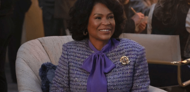 Atriz que viveu mãe de Michael Jackson ganhou menos que atores, diz site