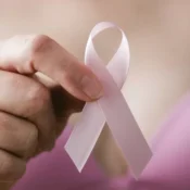 Brasil tem nova opção de tratamento para câncer de mama mais agressivo