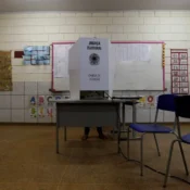 Eleições 2026: eleitor pode se inscrever para ser mesário voluntário