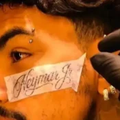 Fã tatua nome de Neymar no rosto após convocação para a Copa