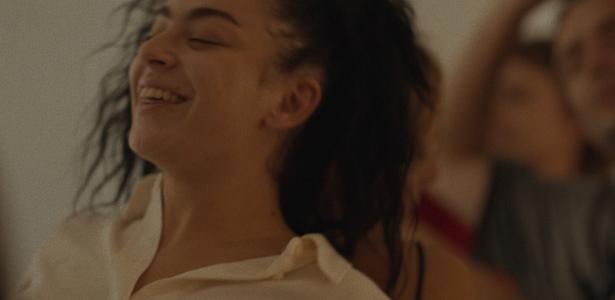 Filme com Charli XCX desafia padrões de Hollywood