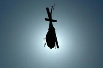 Piloto morre em queda de helicóptero em cidade de Santa Catarina