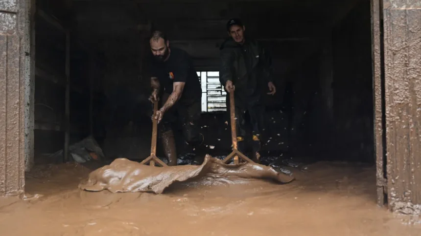 Temporal no RS deixa desalojados e provoca danos em 19 cidades