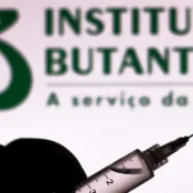 Butantan mantém estudo sobre vacina da dengue em idosos