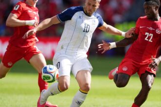 Canadá e Bósnia ficam no empate na estreia na Copa: 1 a 1