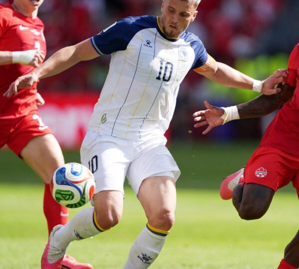 Canadá e Bósnia ficam no empate na estreia na Copa: 1 a 1