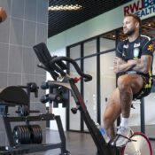 Copa do Mundo: exames de Neymar apontam 'boa evolução' , afirma CBF