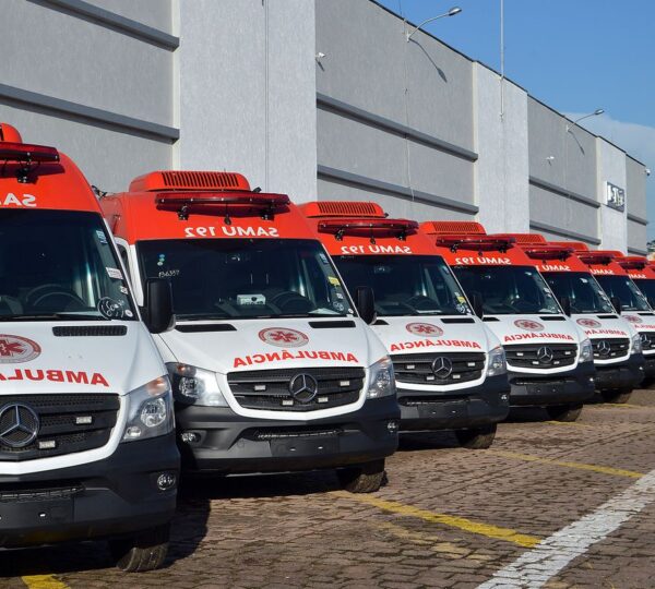 Correios vão ajudar a distribuir veículos para atendimento do SUS